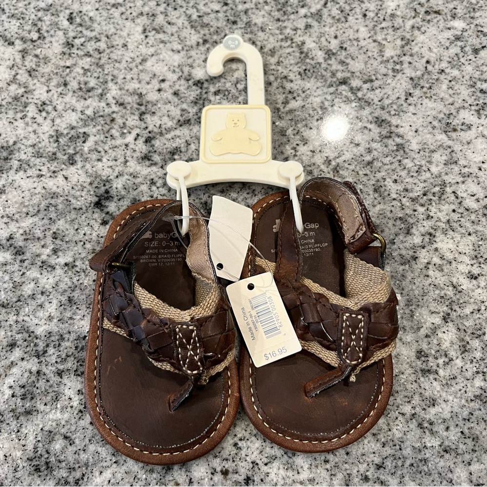 NWT Baby Gap Flip Flop Sandals 0-3 Mos.
